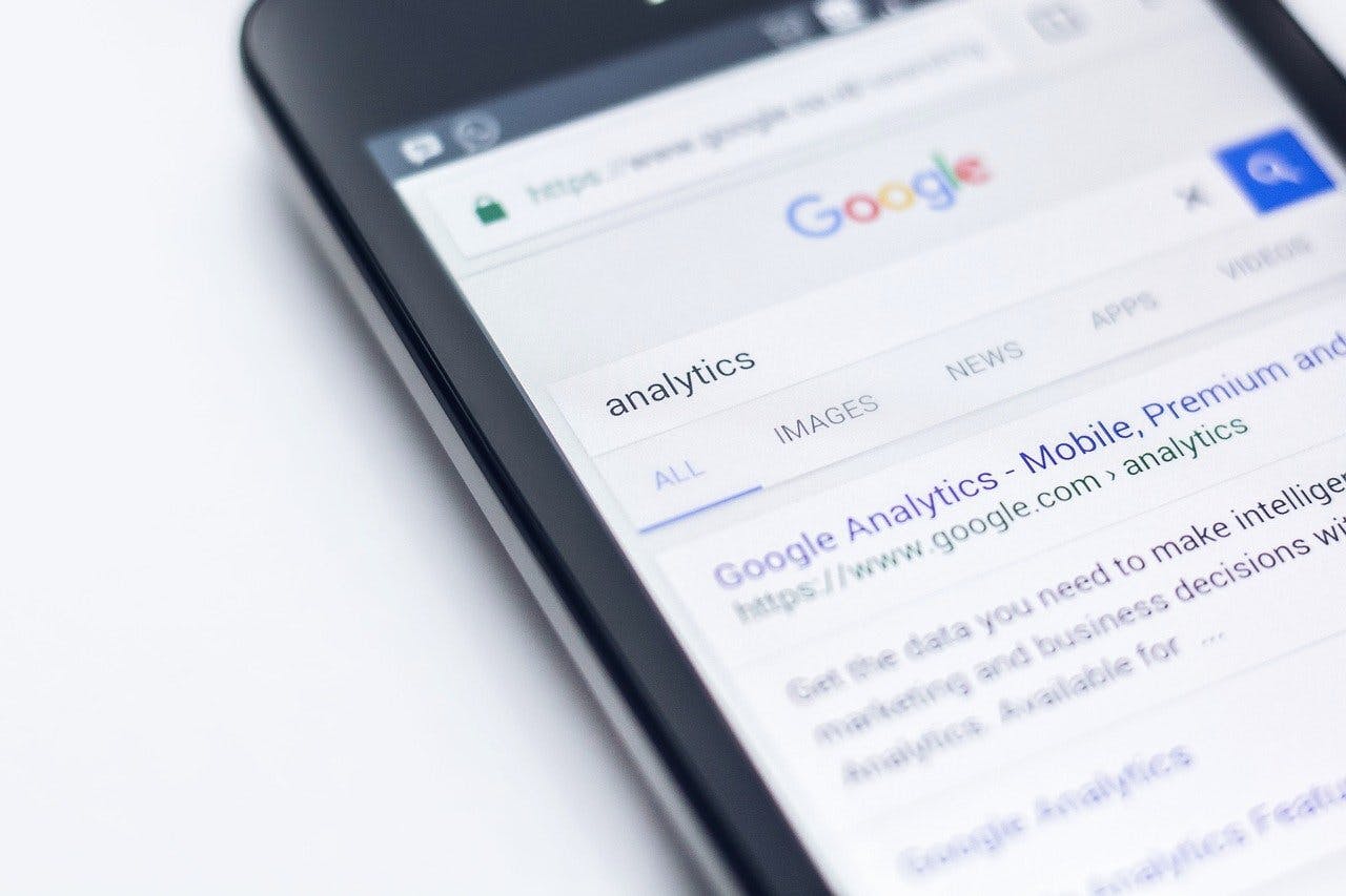 Google And Facebook Stock: Is Weak Ad Demand Priced In?