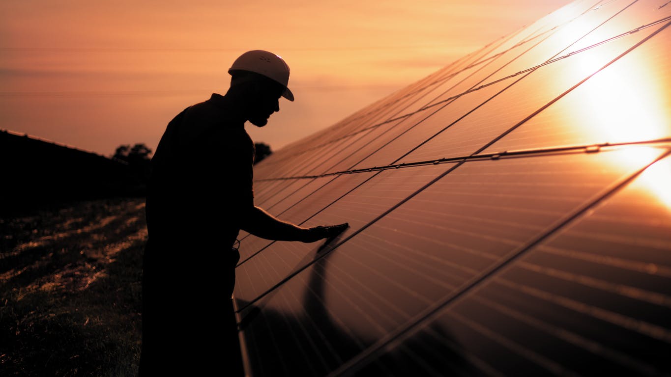 Solar Stocks Lead The Market This Year As Energy Crisis Heats Up