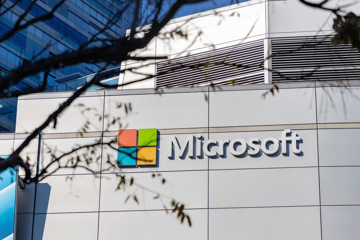 Microsoft – AI Will Help Drive $100 Billion In Revenue By 2027