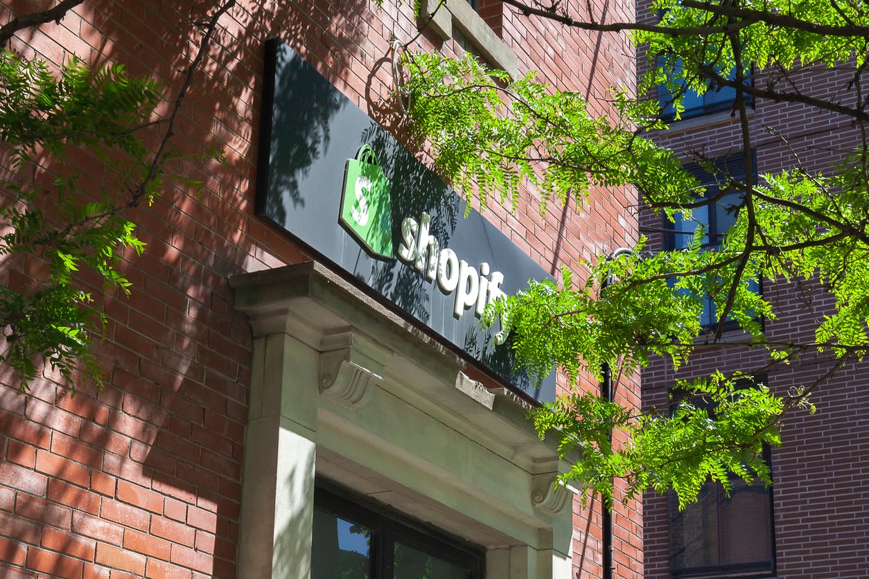 Shopify Stock Is A Black Friday Beneficiary That Faces Key Test In Q4